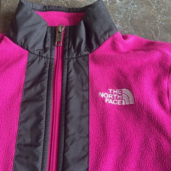 THE NORTH FACE
YOUTH TEEN GLACIER 1/2 ZIP PULLOVER SIZE 7/8 - Picture 5 of 11